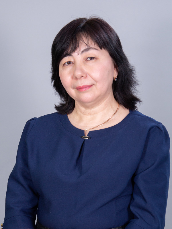 Руководитель городского методического объединения "Школьная библиотека" - библиотекарь, учитель истории и обществознания муниципального автономного общеобразовательного учреждения "Средняя общеобразовательная школа №2" - Шамсиева Эльза Рифовна