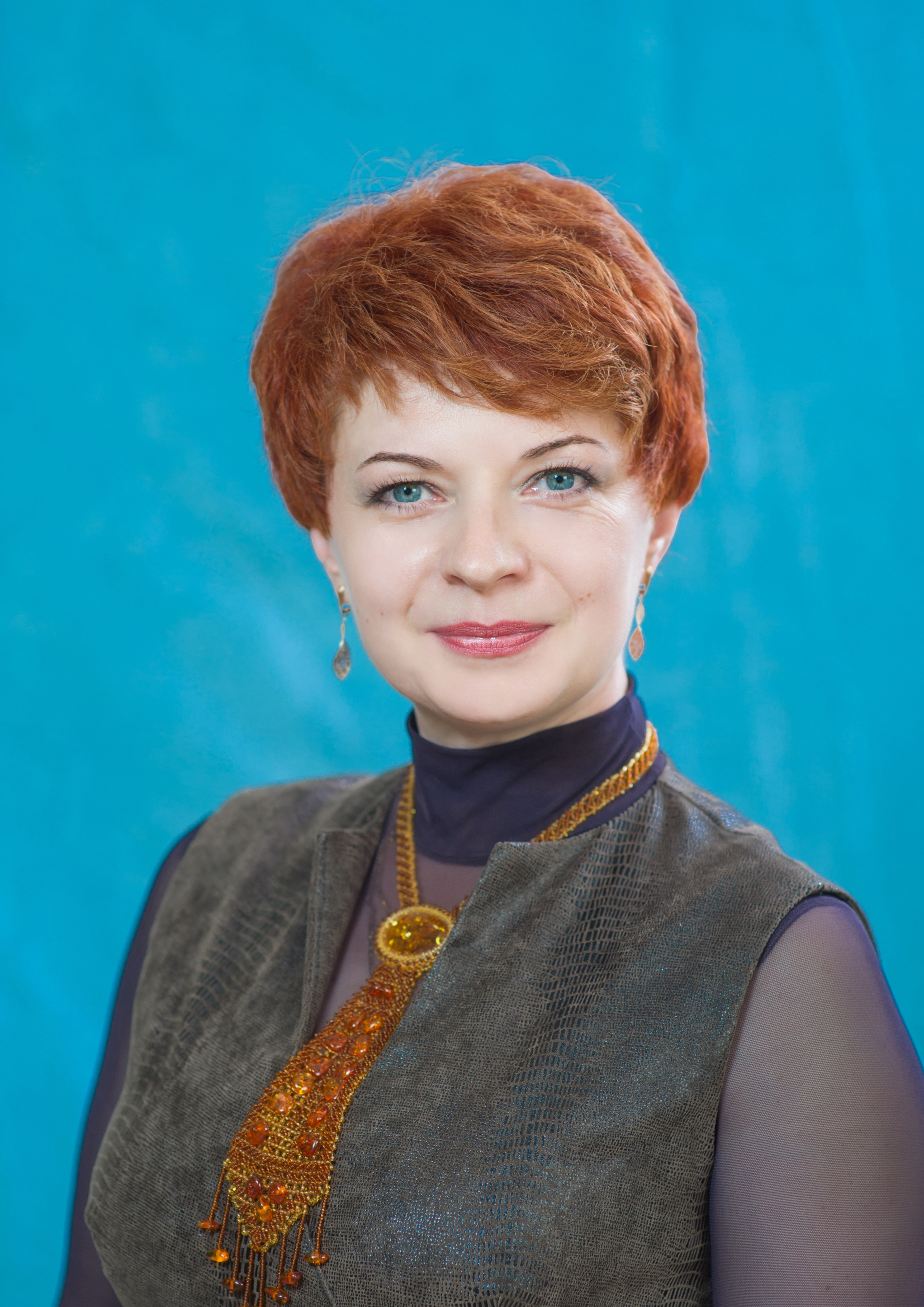 Руководитель городского методического объединения "Музыка и изобразительное искусство" - учитель музыки муниципального автономного общеобразовательного учреждения "Средняя общеобразовательная школа №1" - Черемисина Анна Вячеславовна